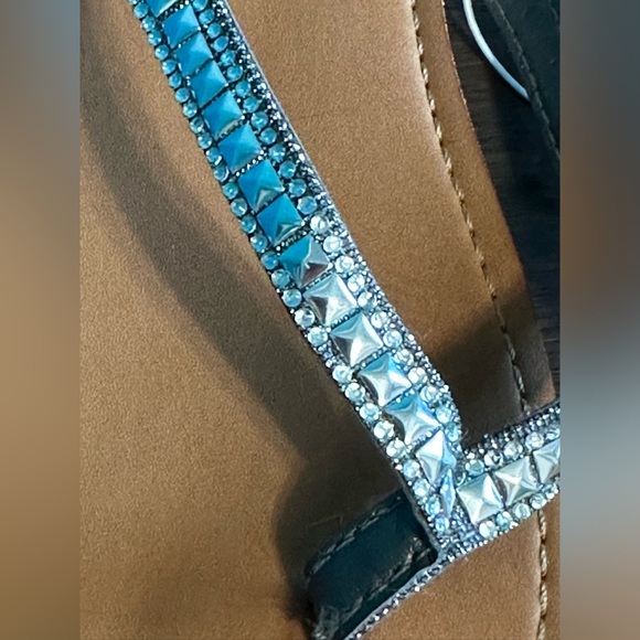 New Jellypop Shoes Los Angeles Silver Embellished Flip Flop Sandals Size 9 - Picture 7 of 9